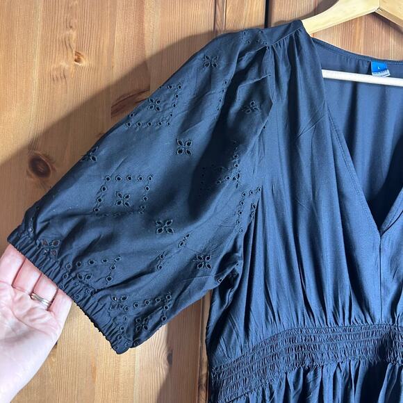 Old Navy Eyelet Puff Sleeve Midi Swing Dress Womens Large Black Prairie Romantic - Picture 8 of 11